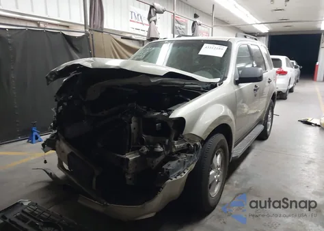 2011 Ford Escape Xlt from USA, damaged, VIN 1FMCU9DG0BKB72819